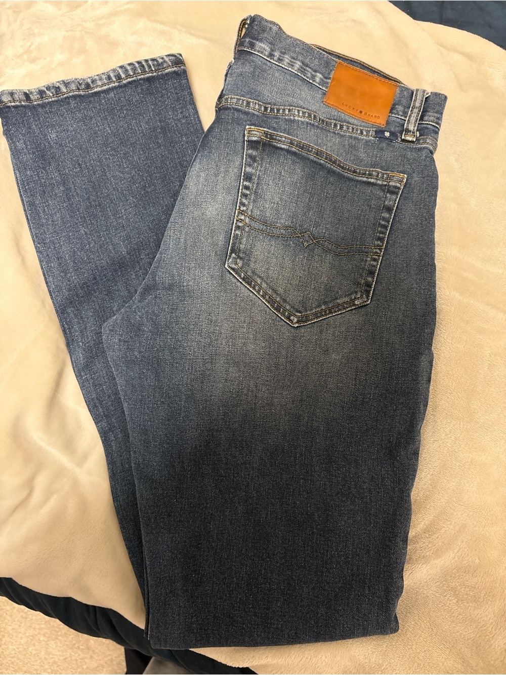 Lucky Brand Men’s Blue Straight-Leg Jeans